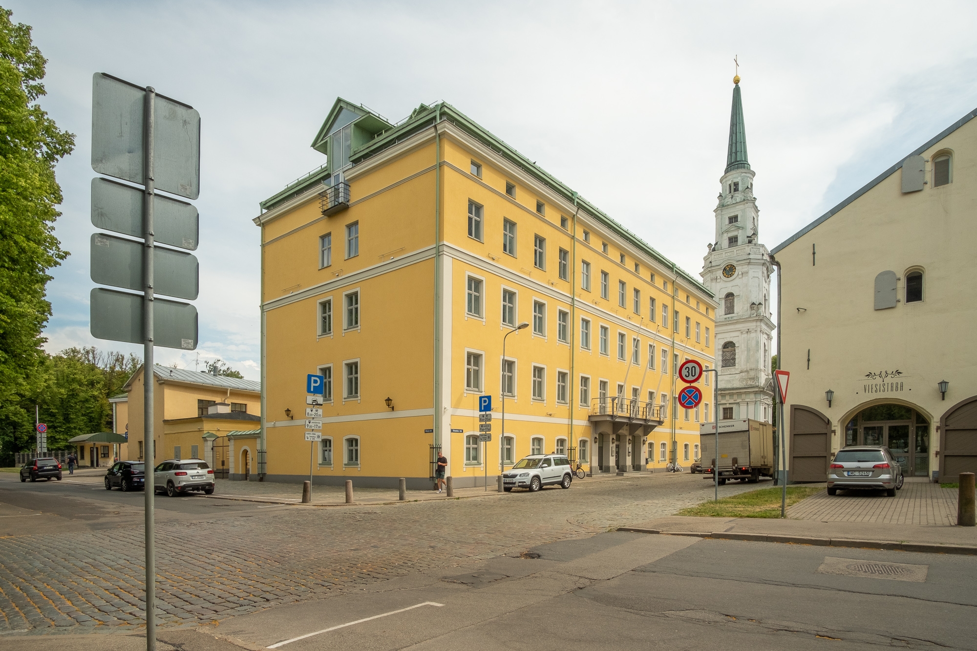 Citadele Building Riga Izīrē biroju Rīgā, Rīgas centrā, Citadeles ielā 12 - Latio.lv