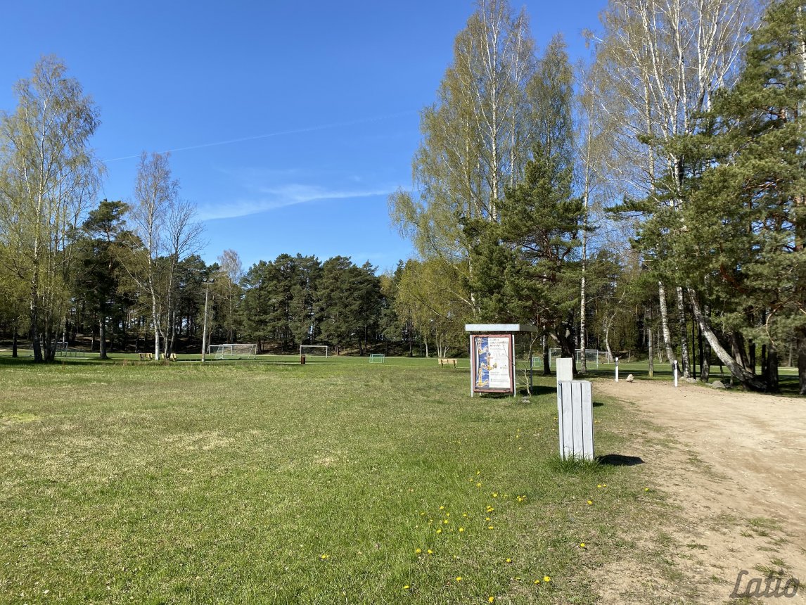 Zeme — Čiekuru iela, Salacgrīva, Limbažu novads