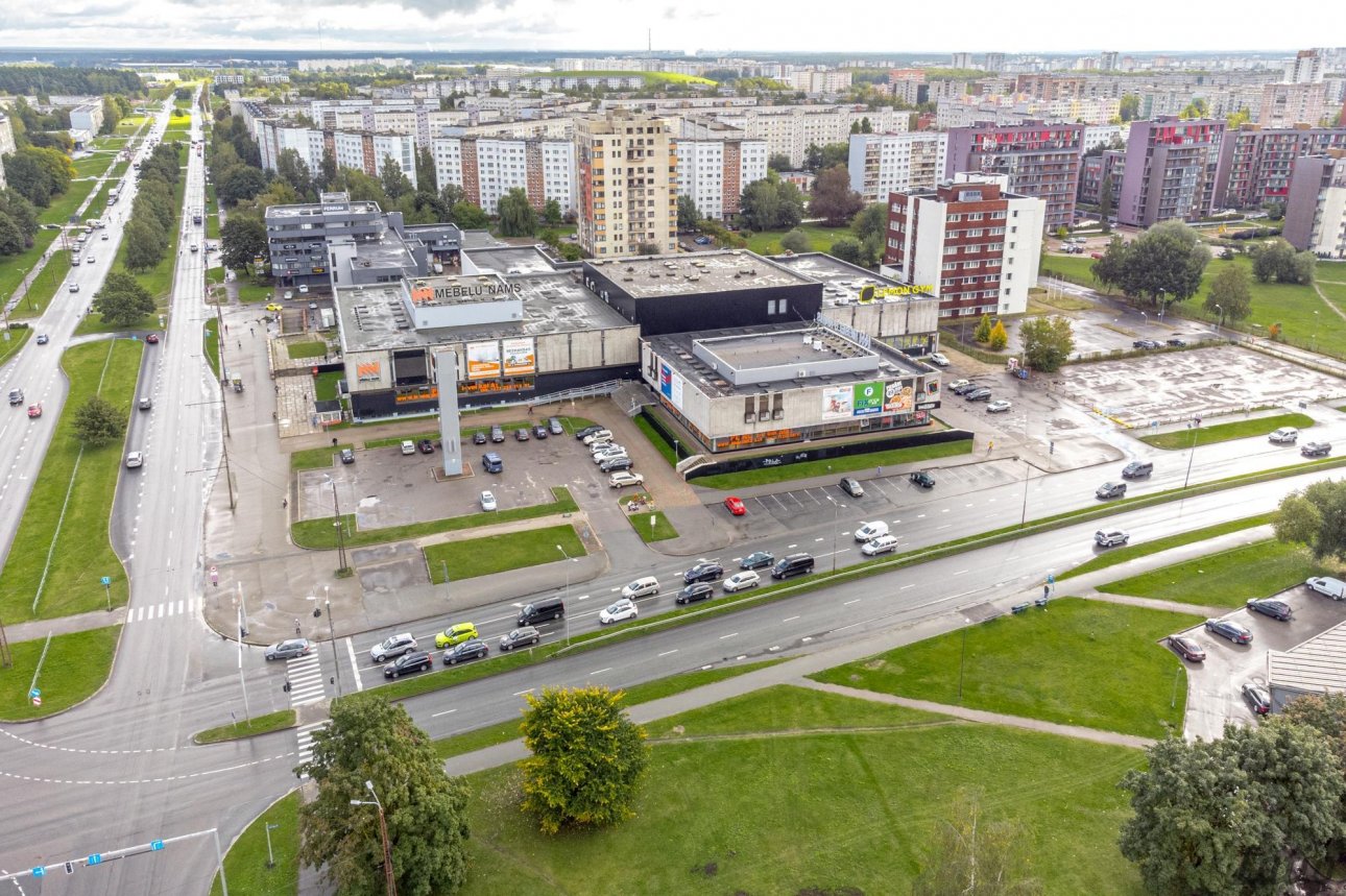 Komerctelpas — Dzelzavas iela 72, Rīga, Purvciems
