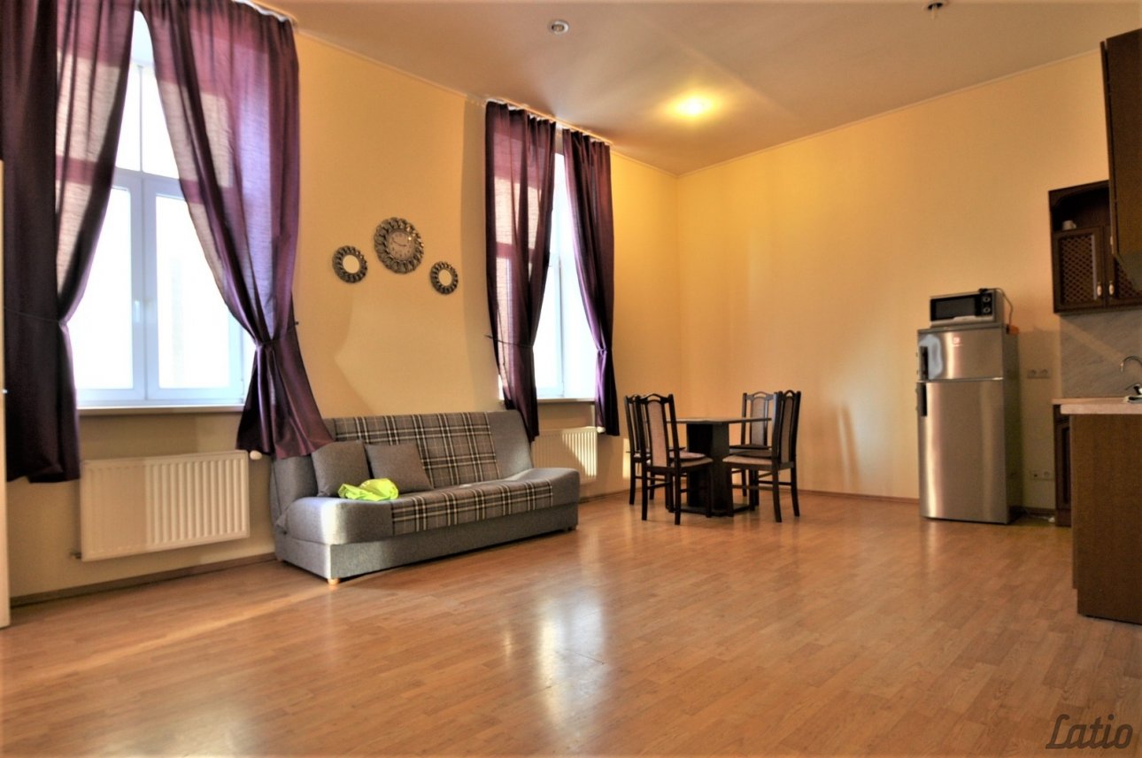 Dzīvoklis — Raiņa bulvāris 31, Centrā, Centrs