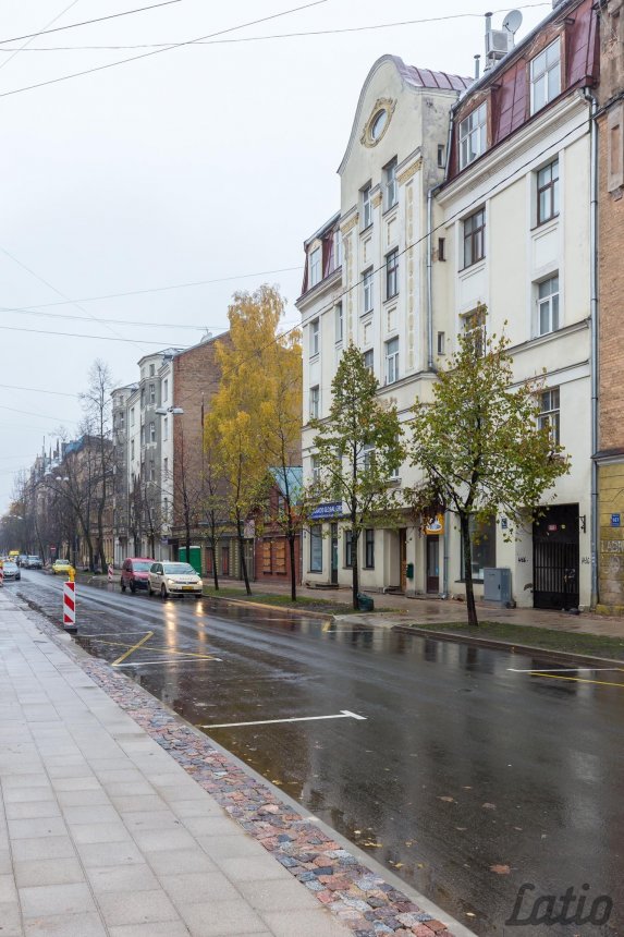 Komerctelpas — Stabu iela 105, Rīga, Avoti