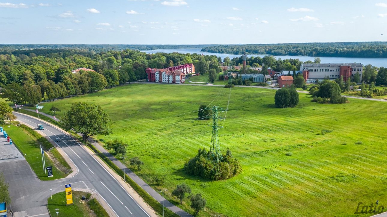 Zeme — Raiņa iela, Lielvārde, Ogres novads