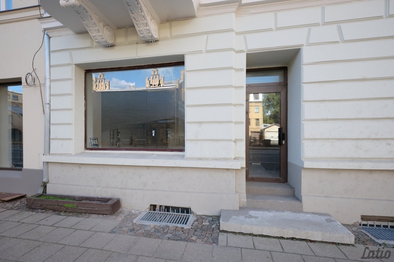 Komerctelpas — Brīvības iela 146, Rīga, Grīziņkalns