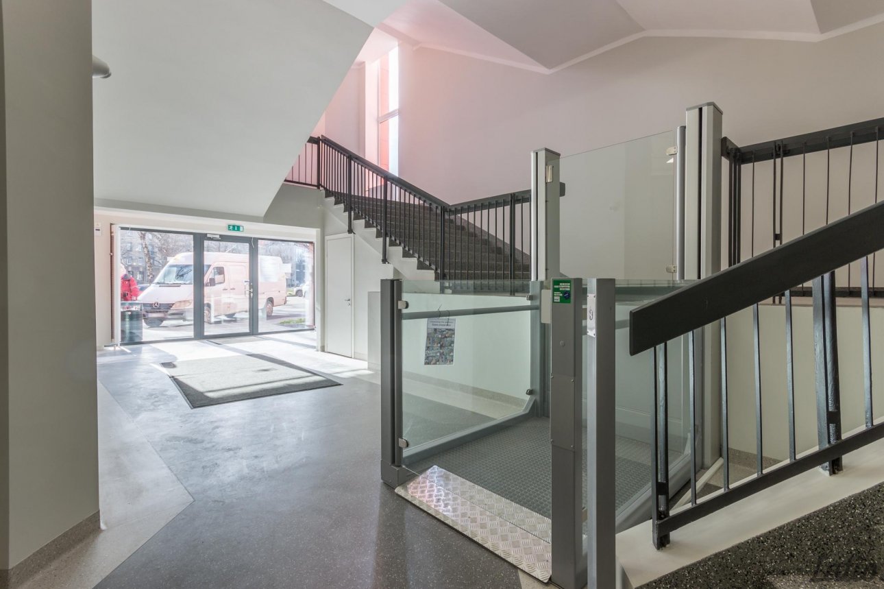 Komerctelpas — Brīvības gatve 403, Rīga, Jugla