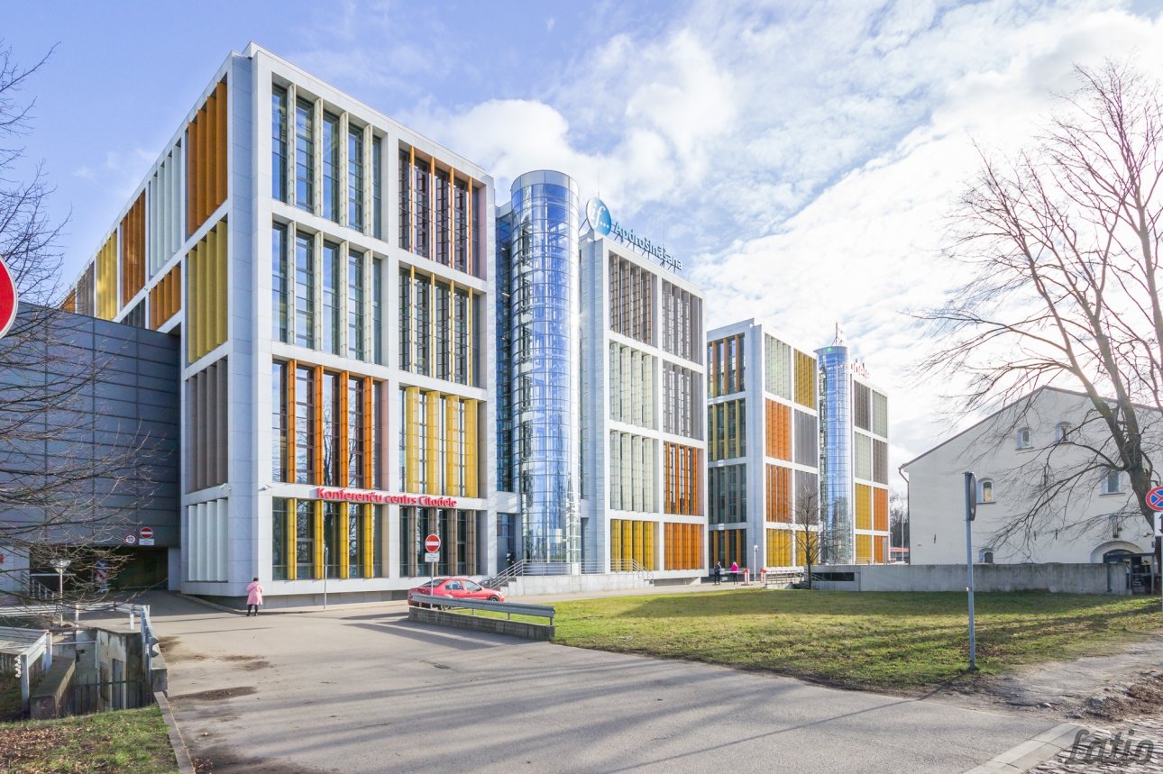 Komerctelpas — Republikas laukums 2A, Rīga, Centrs
