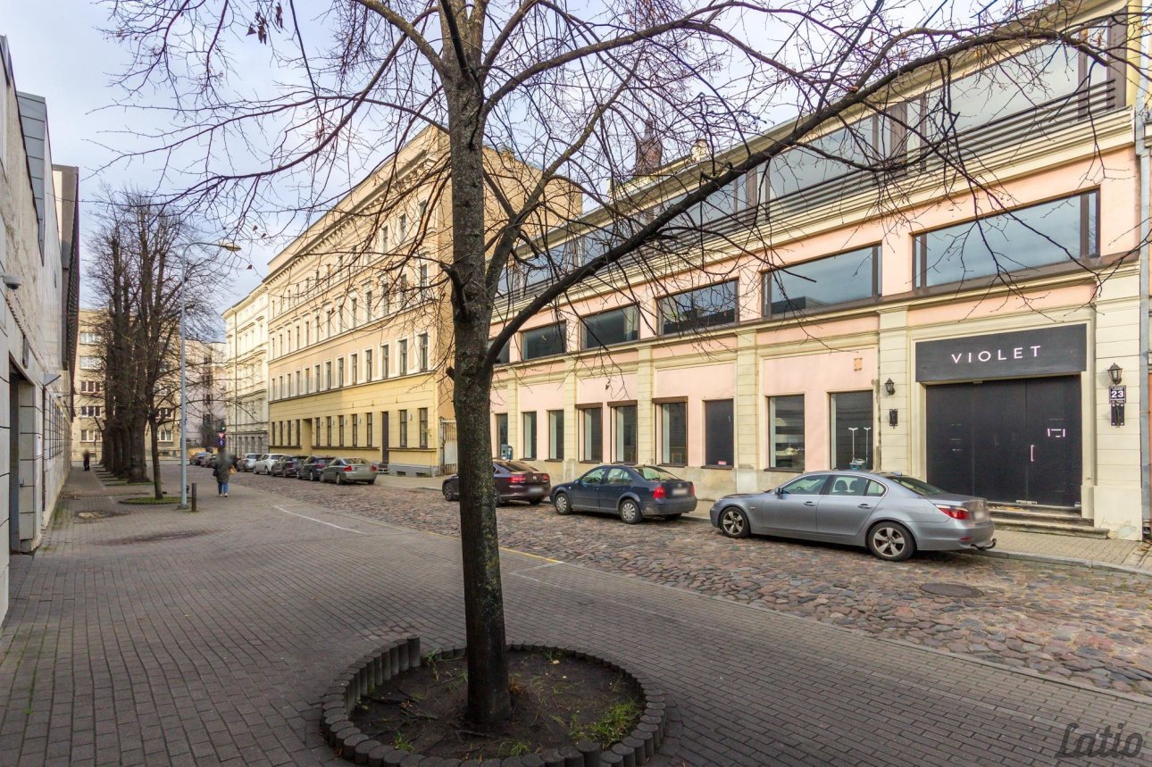 Komerctelpas — Palasta iela 7, Rīga, Vecpilsēta